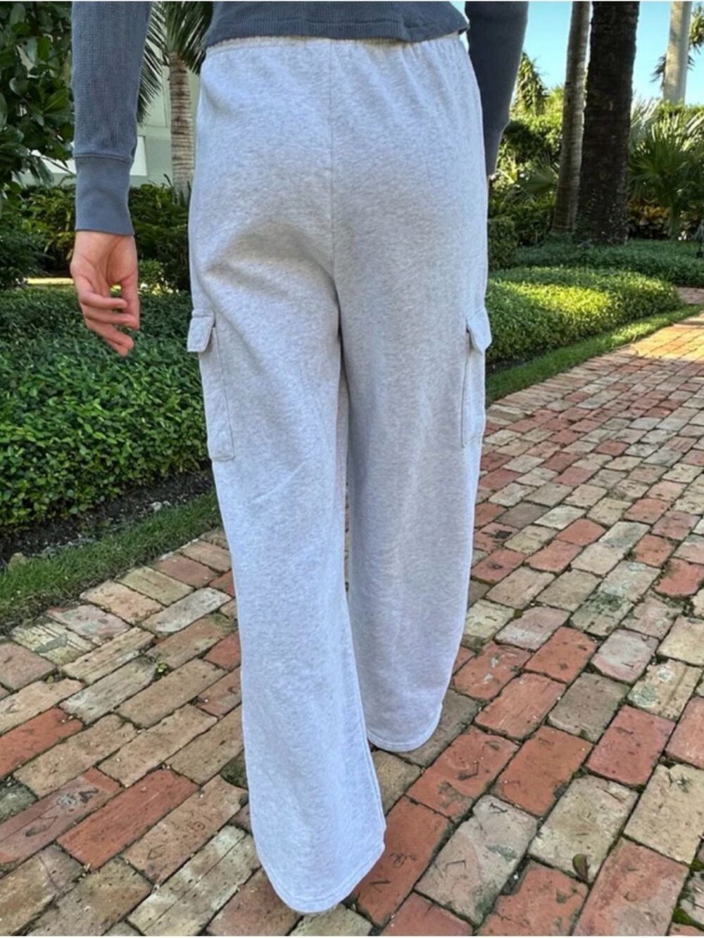 Brandy Melville Light Gray Cargo Sweatpants - Casual Joggers medium - Picture 5 of 9